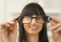 5 Signs Indicating That You Might Need Eyeglasses