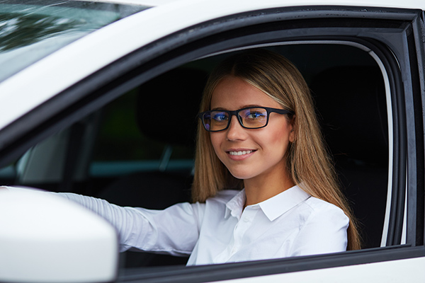 How to Choose The Right Glasses or Sunglasses for Driving